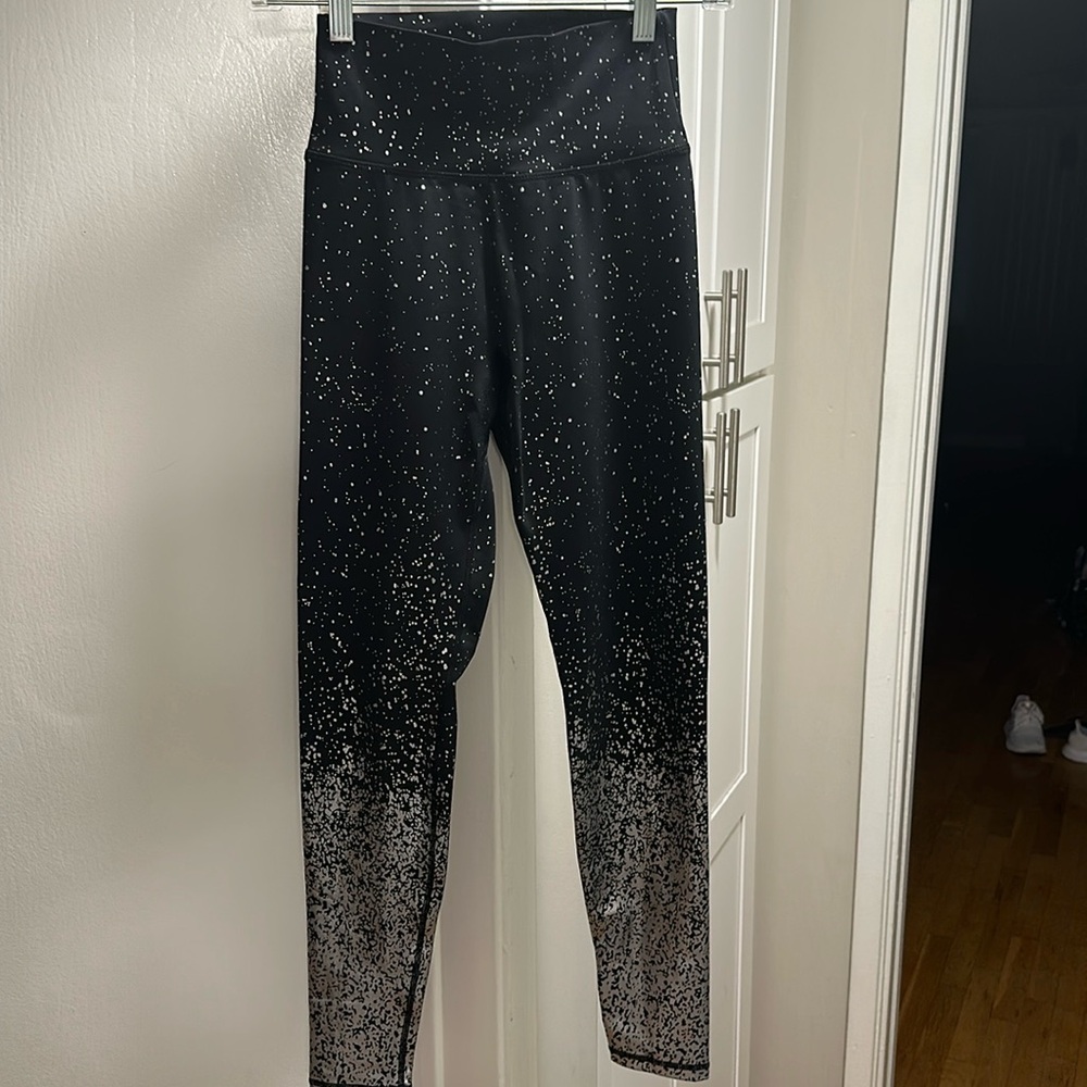 Buffbunny maraschino leggings